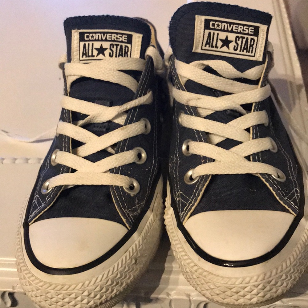 Converse - Picture 2 of 3